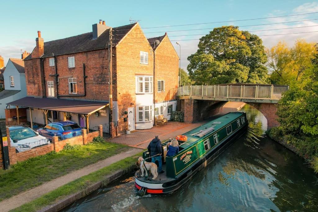 Hidden Gem Canal Facing Retreat With Lovely Walks Hopwas 外观 照片