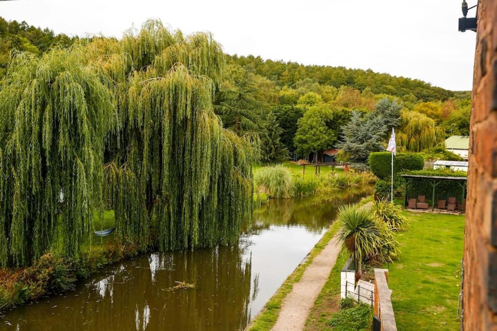 Hidden Gem Canal Facing Retreat With Lovely Walks Hopwas 外观 照片