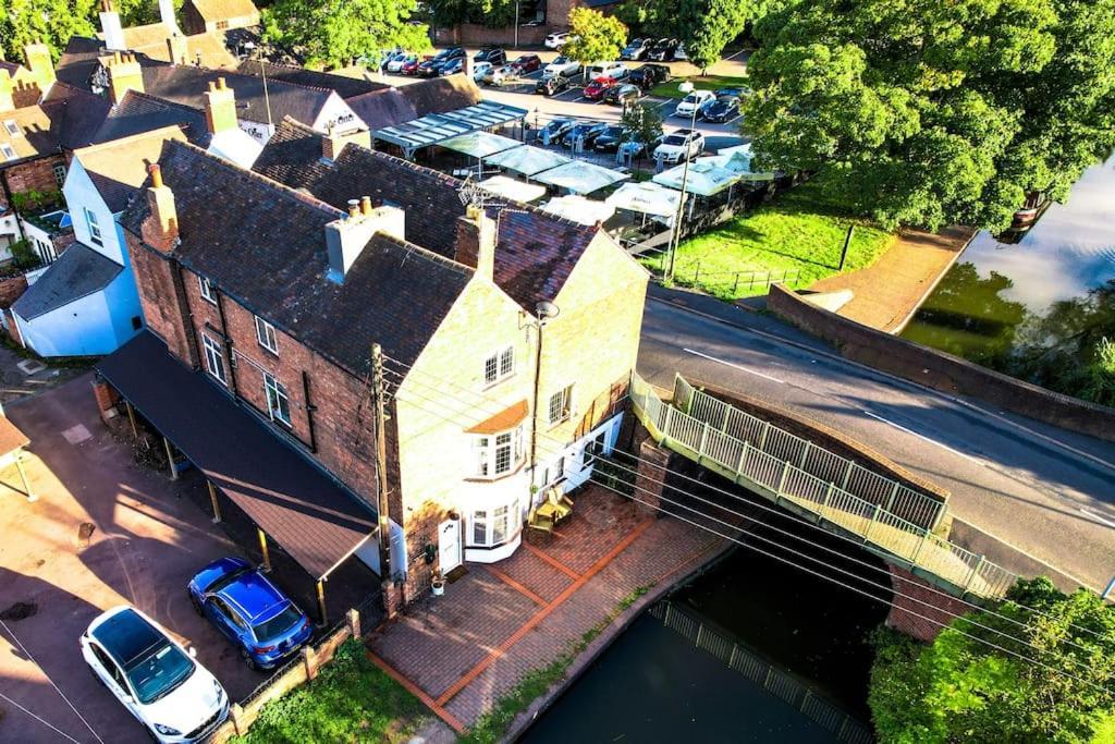 Hidden Gem Canal Facing Retreat With Lovely Walks Hopwas 外观 照片